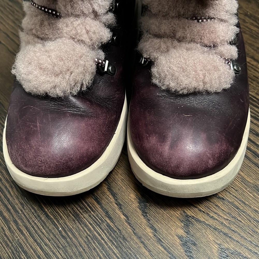 UGG Vicki Waterproof Leather & Sheepskin Boots - Picture 3 of 4